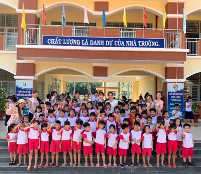 THAM QUAN TRƯỜNG TIỂU HỌC MINH HÒA